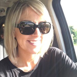 Meet your Posher, Laci